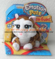 !!!! GIOCHI PREZIOSI !!!!! EMOTION PETS LITTLE CUDDLES  LITTLE CHERRY, SE LI ACCAREZZI MUOVONO CODA , TESTA E ZAMPINA FINZIONA A PILA CCP 30275 CUCCIOLI CERCA AMICI 