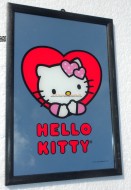 SPECCHIO DA MURO DI  HELLO KITTY ALL'INETRNO DEL CUORE 30 X 20 CM CIRCA CON CORNICE IN PLASTICA 