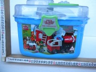 COSTRUZIONI TIPO LEGO DELLA STAZIONE DEI POMPIERI CON AUTOBOTTE  ,IN COMODO SECCHIELLO 3+ ANNI