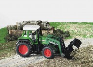 Bruder Trattore Fendt Favorit 926 Vario con benna	[ cod 02062 &91;	