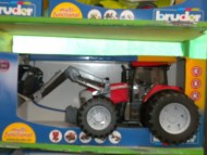  TOYSMANIA SEGNALALO A UN AMICO Bruder Trattore McCormick CON RUOTE GEMELLATE COD 3061 G