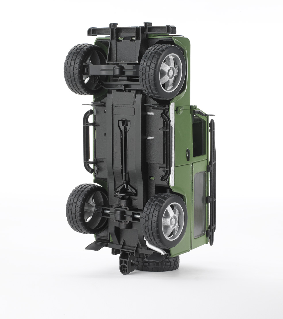 Bruder Land Rover Defender с прицепом