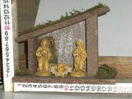 Millenium Christmas. Capanna in legno con sacra famiglia; Statuina di Giuseppe, Maria & Gesù cod. 341