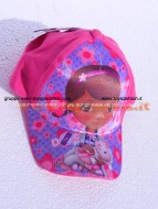 CAPPELLO CON VISIERA CON STAMPA DI  DOTTORESSA PELUCHE , TAGLIA UNICA REGOLABILE CON STRAPPO 